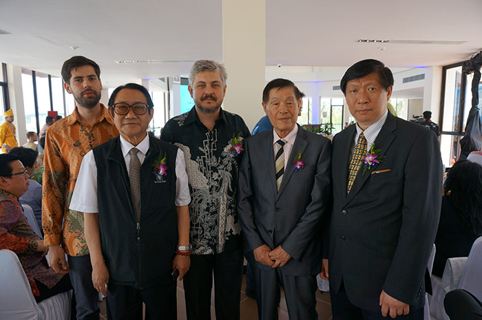 Mr Gorbulin And Mr Artemov With The Hong Kong Developers Association (Bintan)