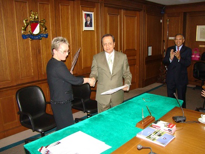 Signing Agreement With KADIN (Indonesian Chamber Of Commerce And Industry)
